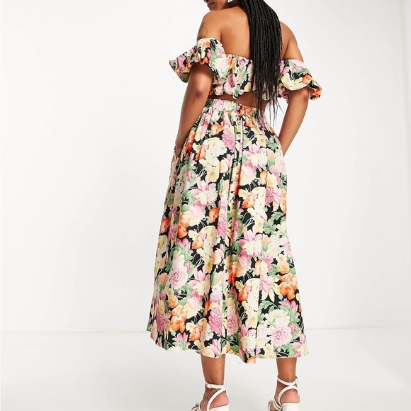 NWT ASOS EDITION LUXE curve EDITION Floral off shoulder puff sleeve dark floral - Picture 10 of 12